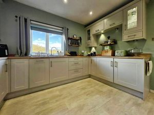 Photo 27- click for photo gallery